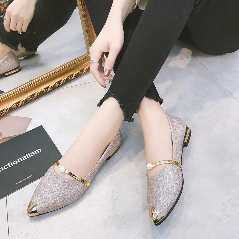 2025 Spring and Autumn New Comfortable and Fashionable Pointed Silver Sparkle Bridesmaid Wedding Shoes Flat Single Shoes
2025 Spring and Autumn New Comfortable and Fashionable Pointed Silver Sparkle Bridesmaid Wedding Shoes Flat Single Shoes
