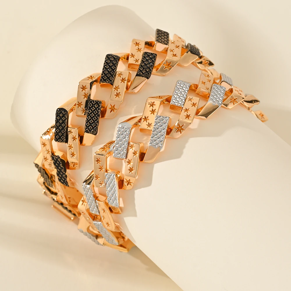Miami Cuban Chain Fashion Hip Hop Punk Thick Bracelet Neutral Jewelry New Popular Women's and Men's Bracelet
Miami Cuban Chain Fashion Hip Hop Punk Thick Bracelet Neutral Jewelry New Popular Women's and Men's Bracelet