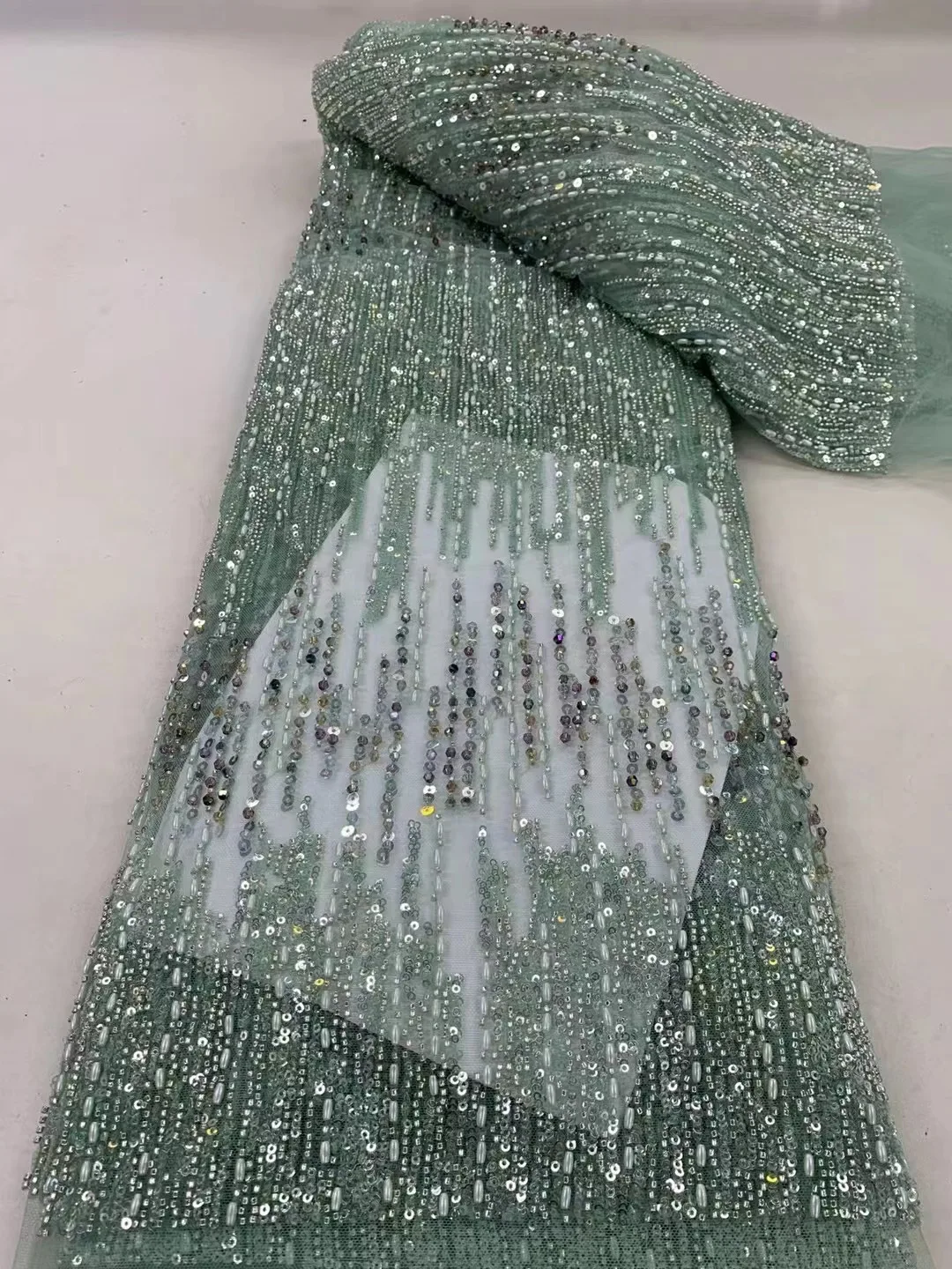 Purple High Quality Hot Sale French Embroidery Beaded Lace Fabric African Nigerian Sequins Lace Fabric For Wedding Dress
Purple High Quality Hot Sale French Embroidery Beaded Lace Fabric African Nigerian Sequins Lace Fabric For Wedding Dress