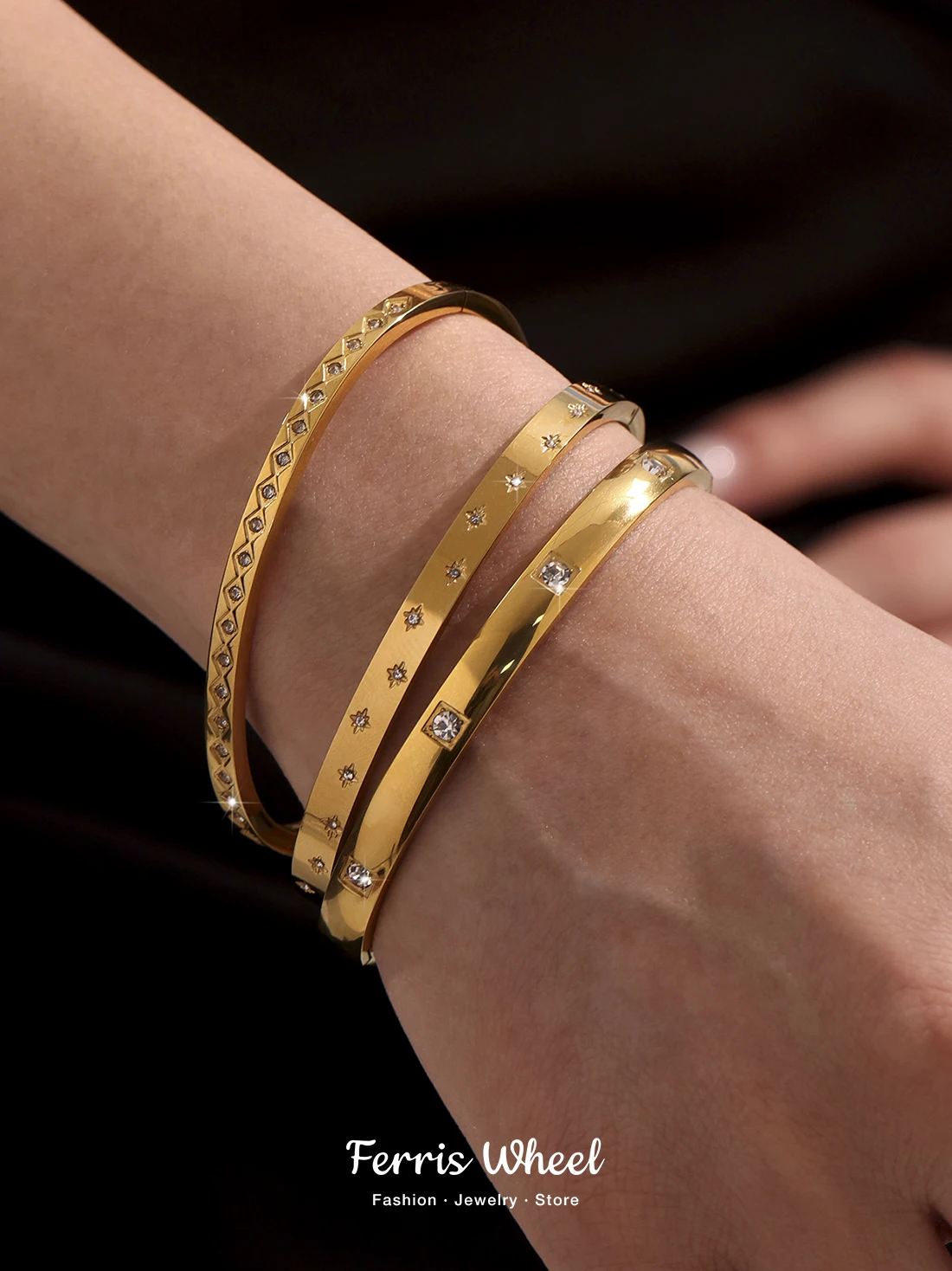Stylish Stainless Steel White Zircon Bangles For Women Golden Geometric Designer Waterproof Bracelet Luxury Jewelry
Stylish Stainless Steel White Zircon Bangles For Women Golden Geometric Designer Waterproof Bracelet Luxury Jewelry
