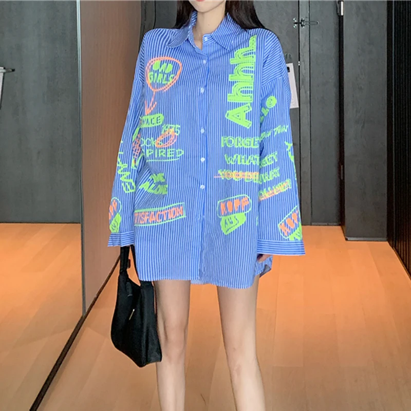 Graffiti Ink Print Stripe Long Sleeve Shirts Spring Autumn 2023 Women Fashion Hip Hop Casual Oversized Streetwear Punk Rock Tops
Graffiti Ink Print Stripe Long Sleeve Shirts Spring Autumn 2023 Women Fashion Hip Hop Casual Oversized Streetwear Punk Rock Tops