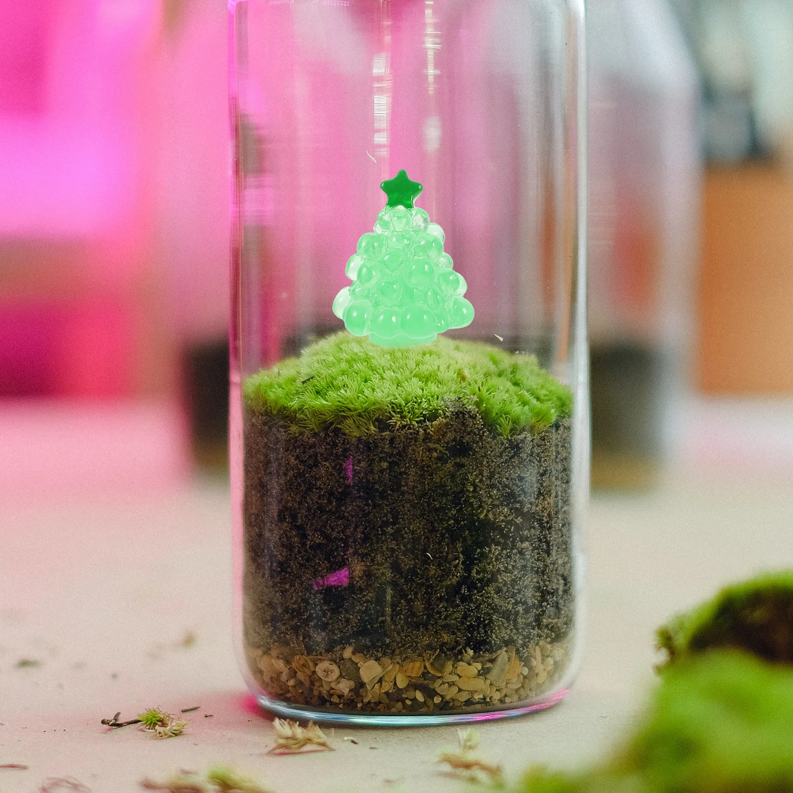 50Pcs Mini Resin Xmas Tree Decorations Christmas Ornaments Glow in The Dark Landscape Micro Scene Desktop Table Decor 
50Pcs Mini Resin Xmas Tree Decorations Christmas Ornaments Glow in The Dark Landscape Micro Scene Desktop Table Decor