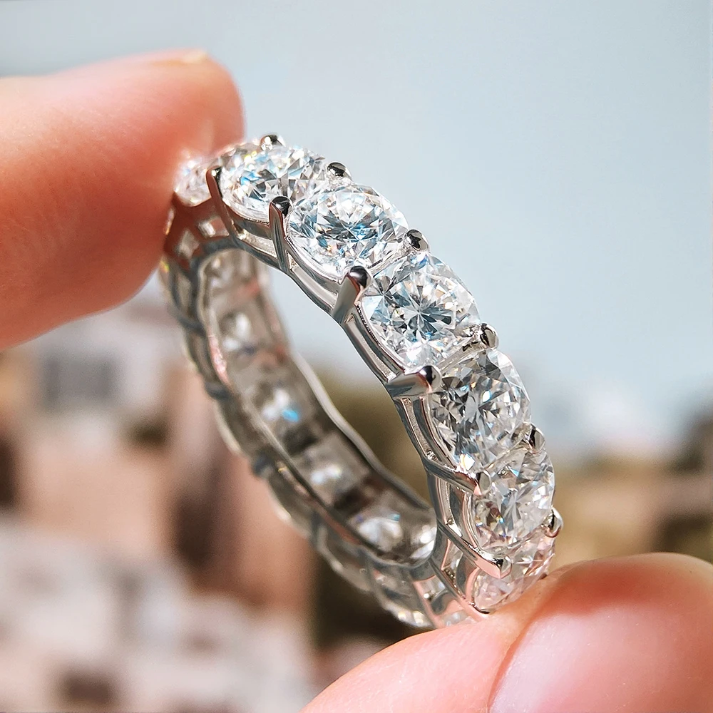 Serenity 5 мм Cushion Cut D Цвет Муассанит Кольца Женский Подарок 100% Стерлинговое Серебро S925 Сверкающие Лабораторные Бриллиантовые Ряды Кольца Ювелирные Изделия
Serenity 5 мм Cushion Cut D Цвет Муассанит Кольца Женский Подарок 100% Стерлинговое Серебро S925 Сверкающие Лабораторные Бриллиантовые Ряды Кольца Ювелирные Изделия