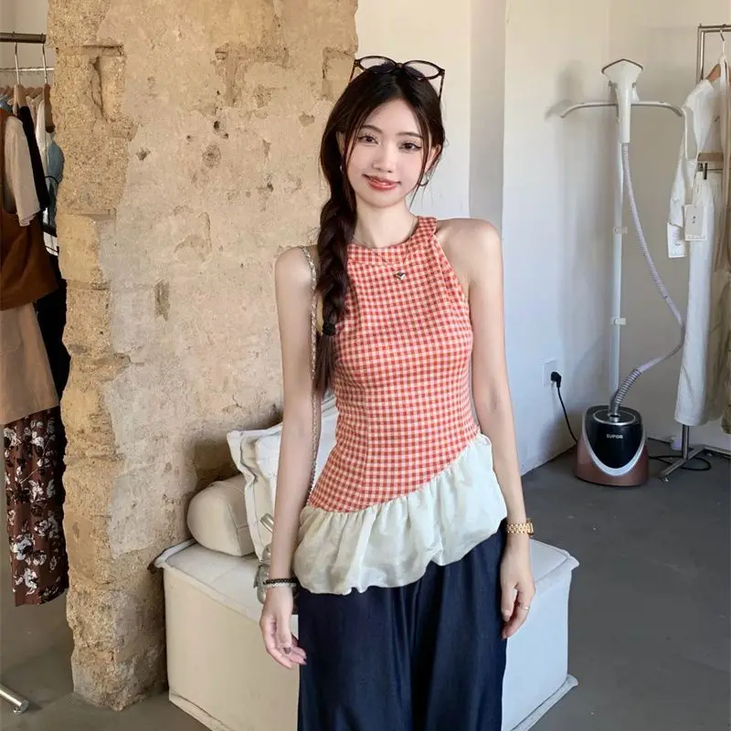 Summer Contrast Plaid Crop Top for Women Summer Halter Neck Sleeveless Splicing Lace Irregular Camis Fashion Hot Girl Sexy Vest
Summer Contrast Plaid Crop Top for Women Summer Halter Neck Sleeveless Splicing Lace Irregular Camis Fashion Hot Girl Sexy Vest