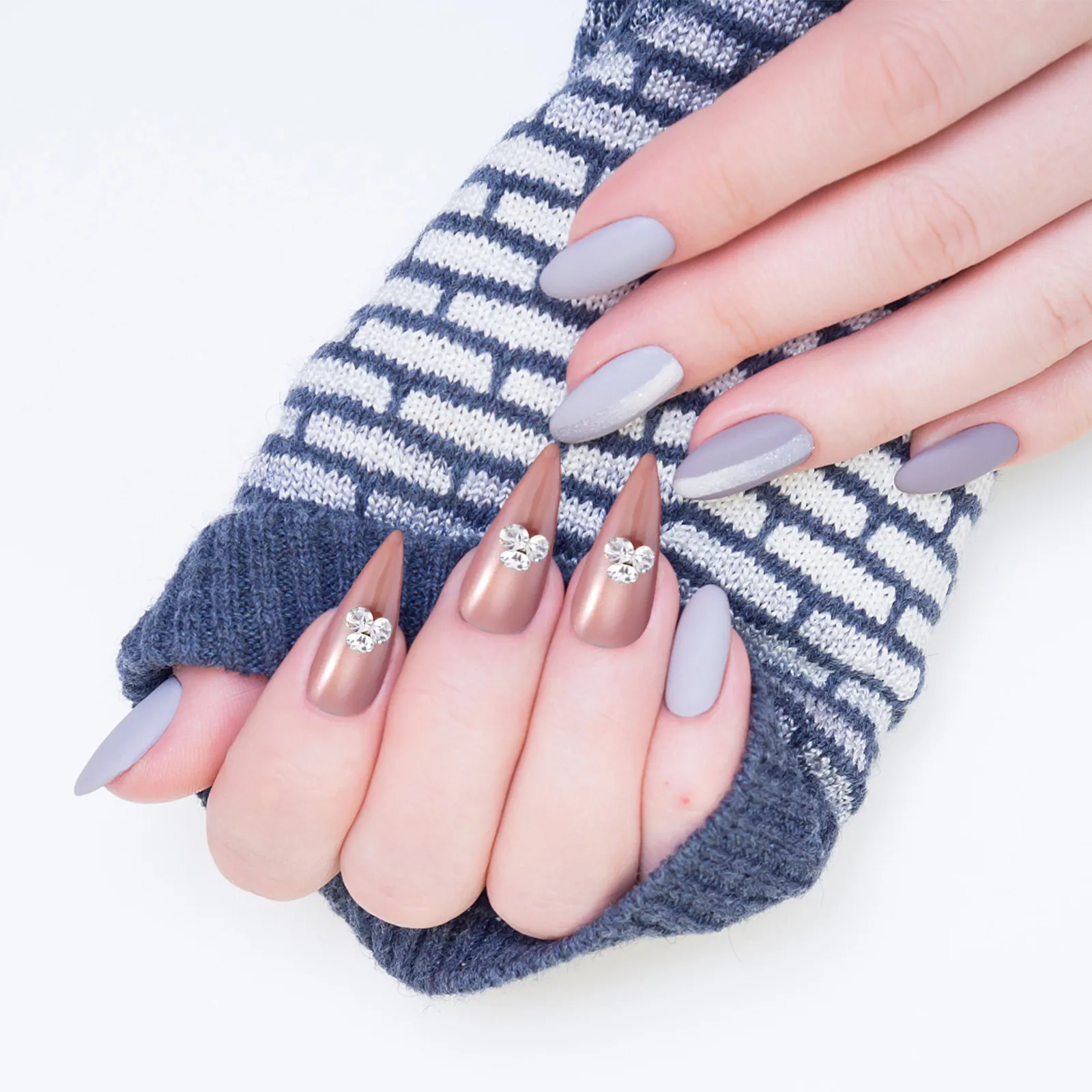 1 Box Waterfall Rhinestone Nail Tips DIY Shiny Decorative Charms for Manicure Art Craft Phone Case Decoration Accessories
1 Box Waterfall Rhinestone Nail Tips DIY Shiny Decorative Charms for Manicure Art Craft Phone Case Decoration Accessories