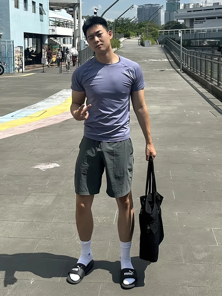 Мужские летние спортивные брюки American Sle Qui Dry для бега и тренировок, укороченные (до колена)
Мужские летние спортивные брюки American Sle Qui Dry для бега и тренировок, укороченные (до колена)