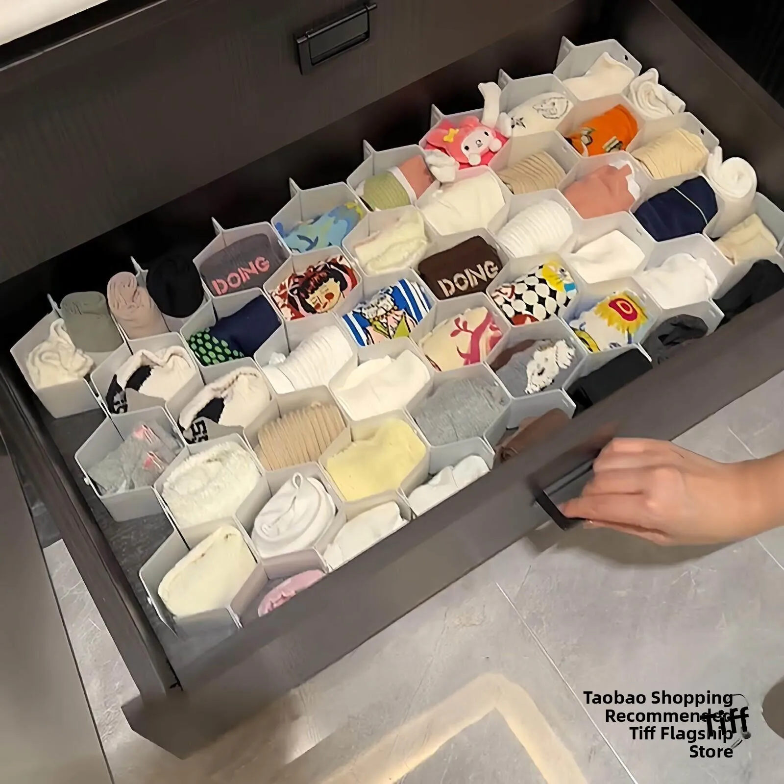 Cave Storage Grids Drawers Organizer Underwear Socks Plastic Trimmable Dividers Home Organization Tools by FeiZhuXianShen
Cave Storage Grids Drawers Organizer Underwear Socks Plastic Trimmable Dividers Home Organization Tools by FeiZhuXianShen