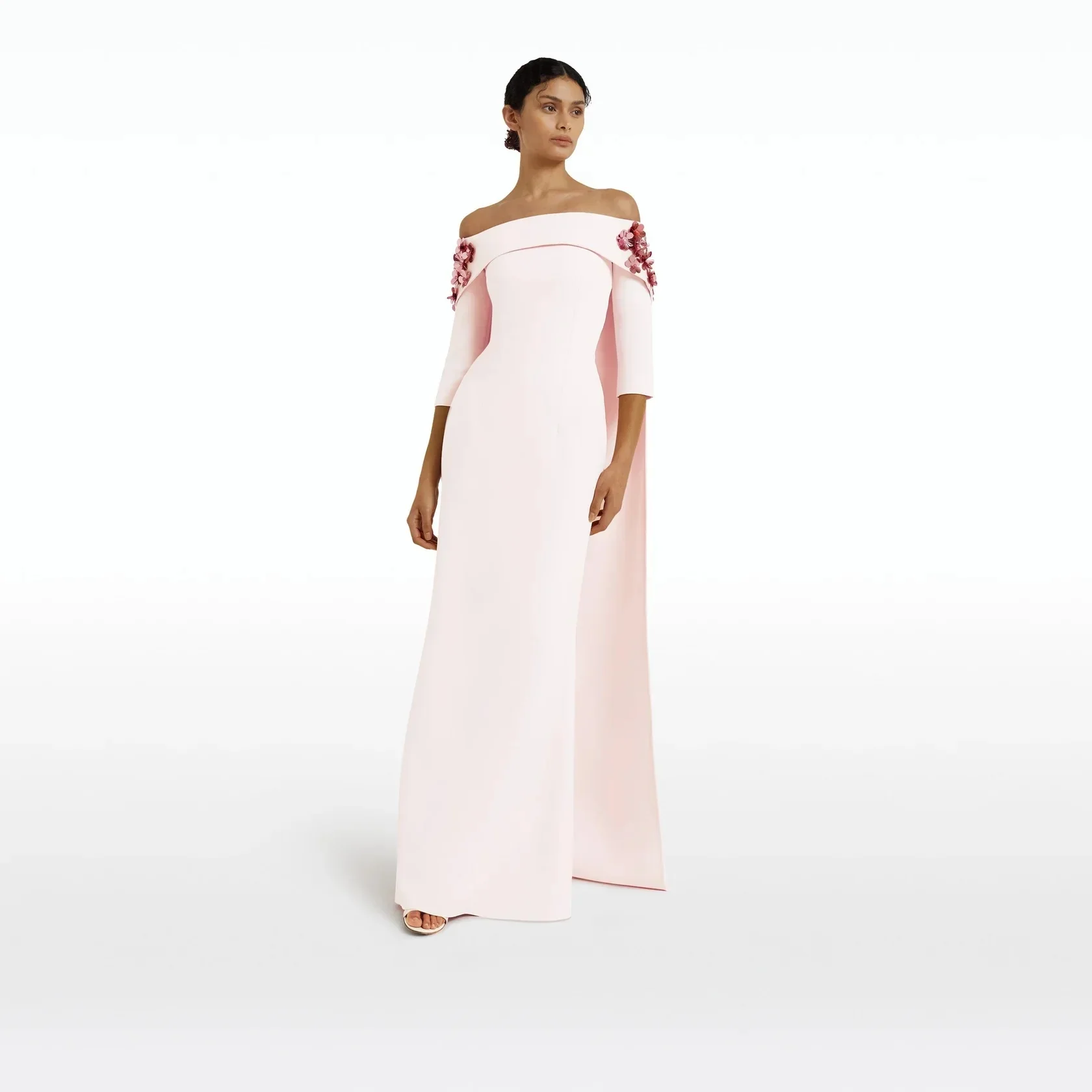 Custom floor-length evening dress with off-shoulder long sleeves. Fitted waist design shapes your waistline, soft shoulder lines
Custom floor-length evening dress with off-shoulder long sleeves. Fitted waist design shapes your waistline, soft shoulder lines