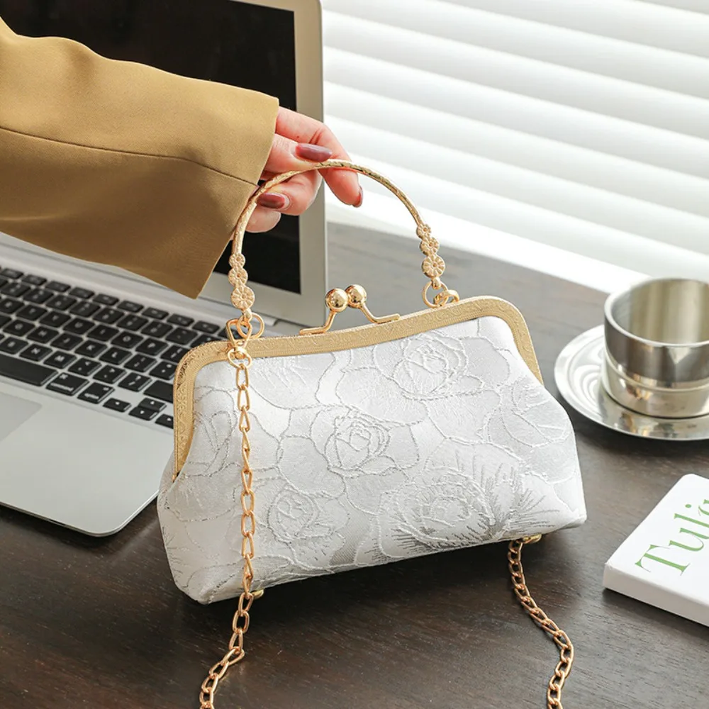 Модная банкетная сумка в китайском стиле, популярная сумка через плечо большой емкости, женская модная косметичка
Модная банкетная сумка в китайском стиле, популярная сумка через плечо большой емкости, женская модная косметичка