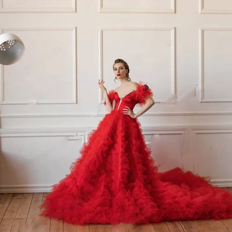 Red Layered Ruffle Prom Gowns V Neck Vintage Sheer Saudi Arabic Style Maxi Dress Long TrainTulle Evening Party Dresses
Red Layered Ruffle Prom Gowns V Neck Vintage Sheer Saudi Arabic Style Maxi Dress Long TrainTulle Evening Party Dresses