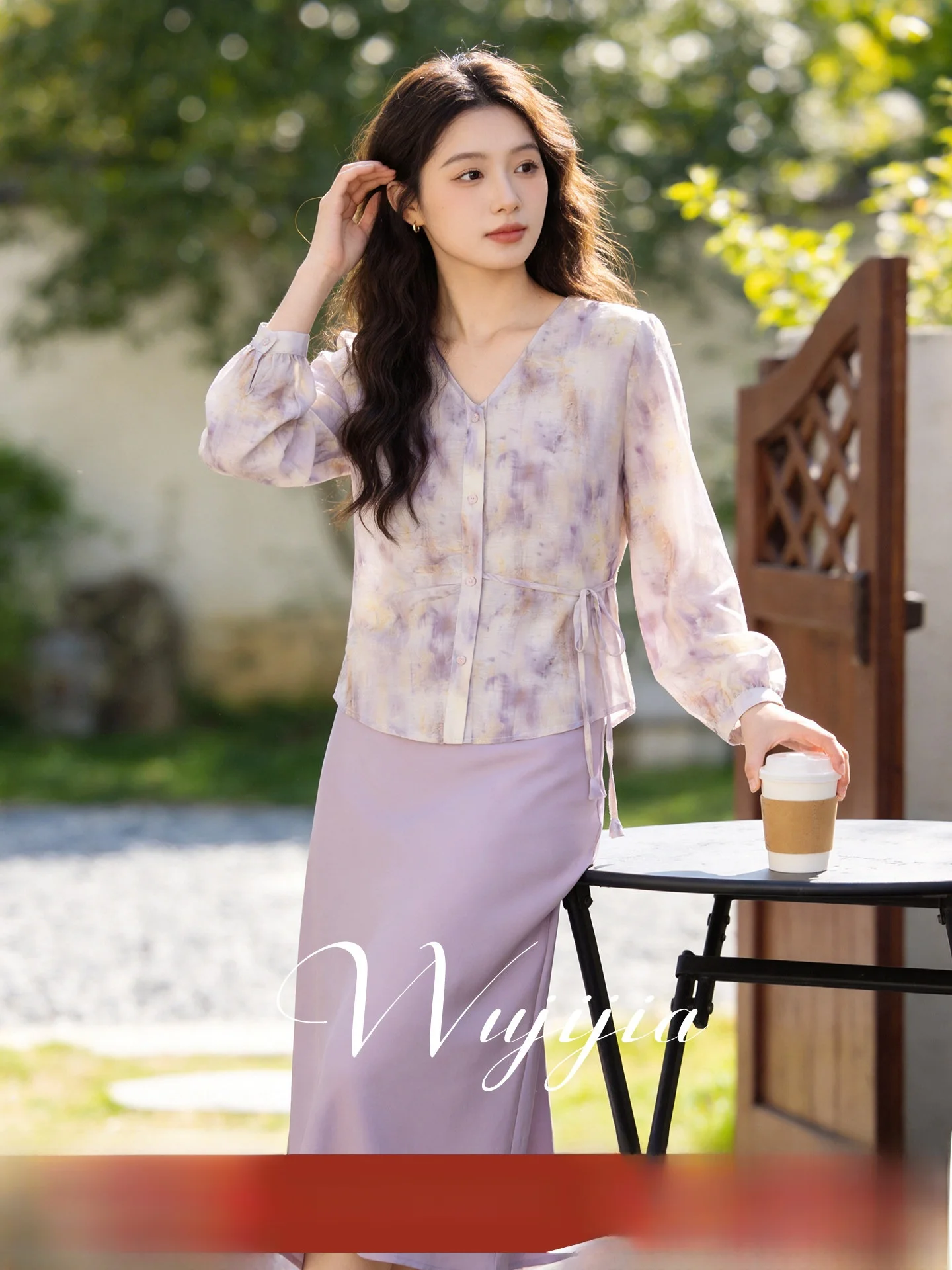 Spring New Arrival Women's plus Size Matching Set V-Neck Long Sleeve Gradient Cardigan Top And Halter Dress Fashionable Ensemble
Spring New Arrival Women's plus Size Matching Set V-Neck Long Sleeve Gradient Cardigan Top And Halter Dress Fashionable Ensemble
