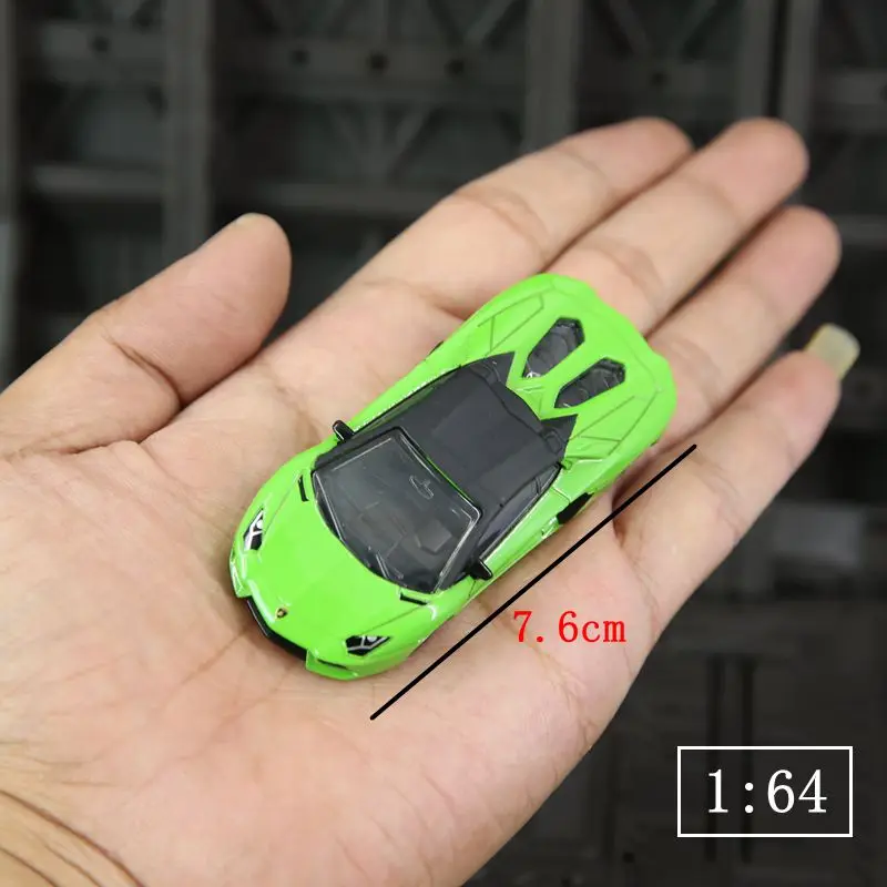 Модель автомобиля Lamborghini Aventado LP700-4 из сплава CCA 1:64 с богатыми деталями, тонкая работа может подарить в подарок детям 
Модель автомобиля Lamborghini Aventado LP700-4 из сплава CCA 1:64 с богатыми деталями, тонкая работа может подарить в подарок детям