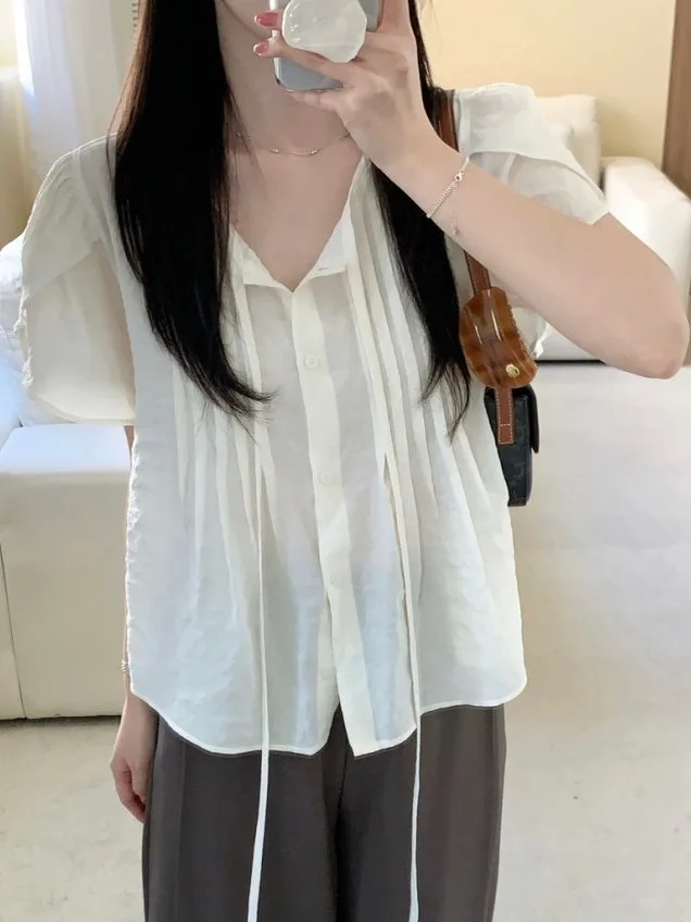 Korean Style Loose Women's Shirt Single Button Gored Waistline Anti-Aging Summer Top Fashionable Elegant Gentle
Korean Style Loose Women's Shirt Single Button Gored Waistline Anti-Aging Summer Top Fashionable Elegant Gentle