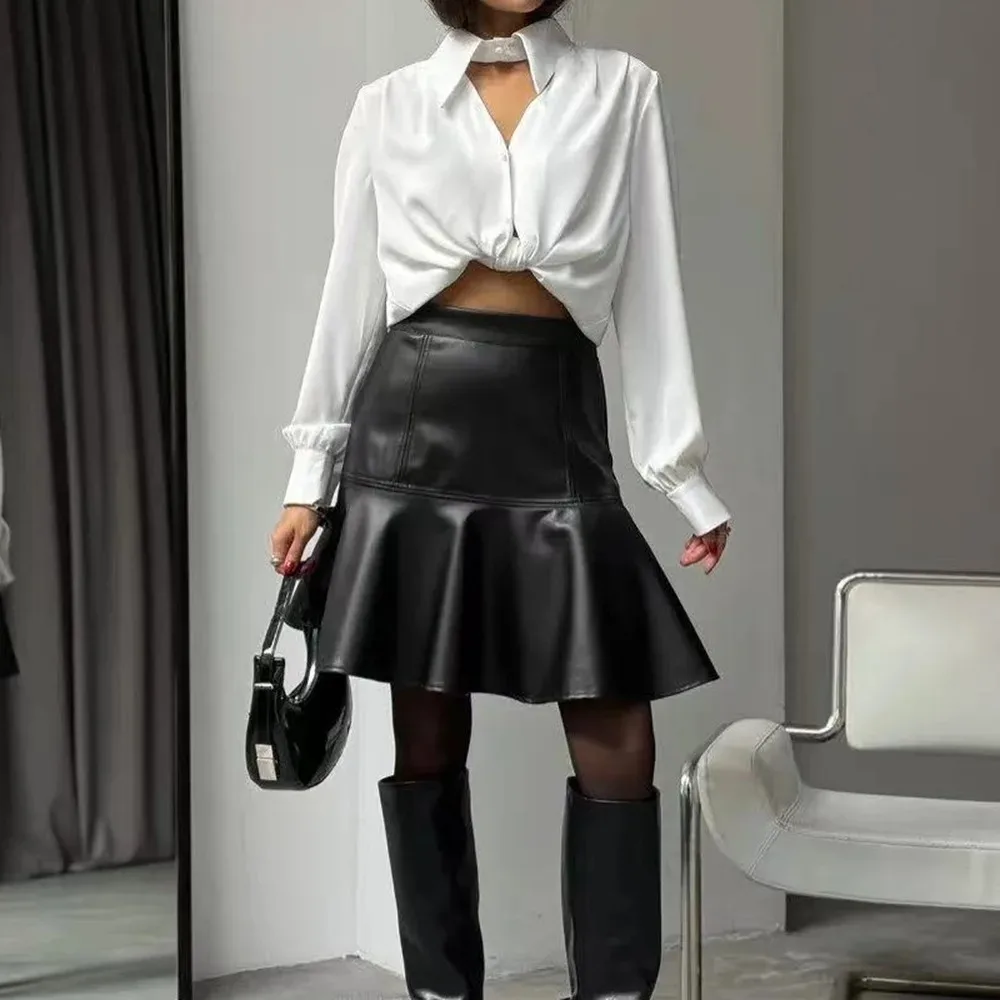 Новая элегантная женская мини-юбка из искусственной кожи с высокой талией, черная, облегающая, с оборками, для офиса и вечеринок, коллекция 2026 года
Новая элегантная женская мини-юбка из искусственной кожи с высокой талией, черная, облегающая, с оборками, для офиса и вечеринок, коллекция 2026 года