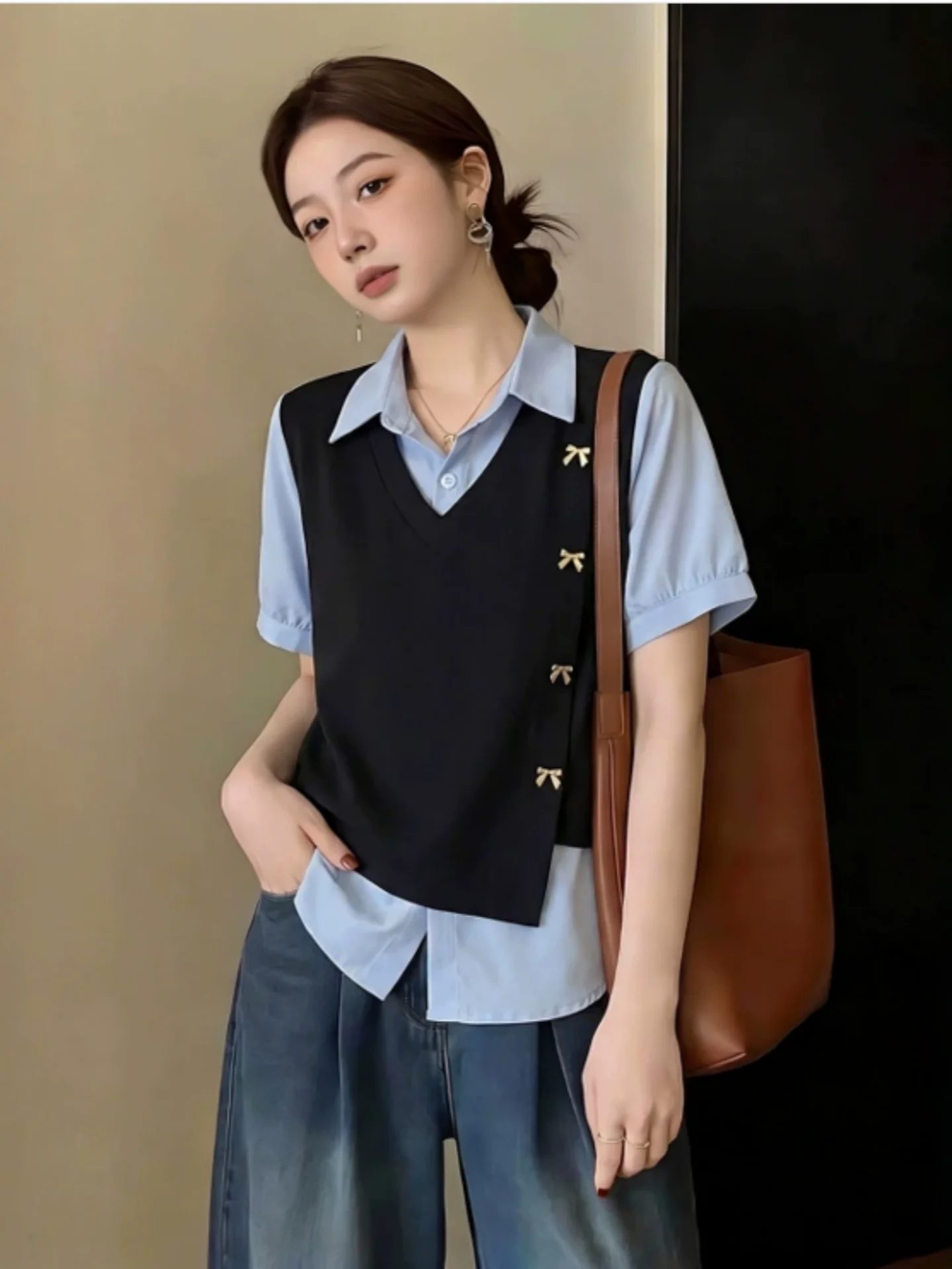 Summer New Style Women's Short Sleeve Shirt Knot Design Loose Fit Fake Two-Piece Slimming Effect Casual Commute Wind
Summer New Style Women's Short Sleeve Shirt Knot Design Loose Fit Fake Two-Piece Slimming Effect Casual Commute Wind