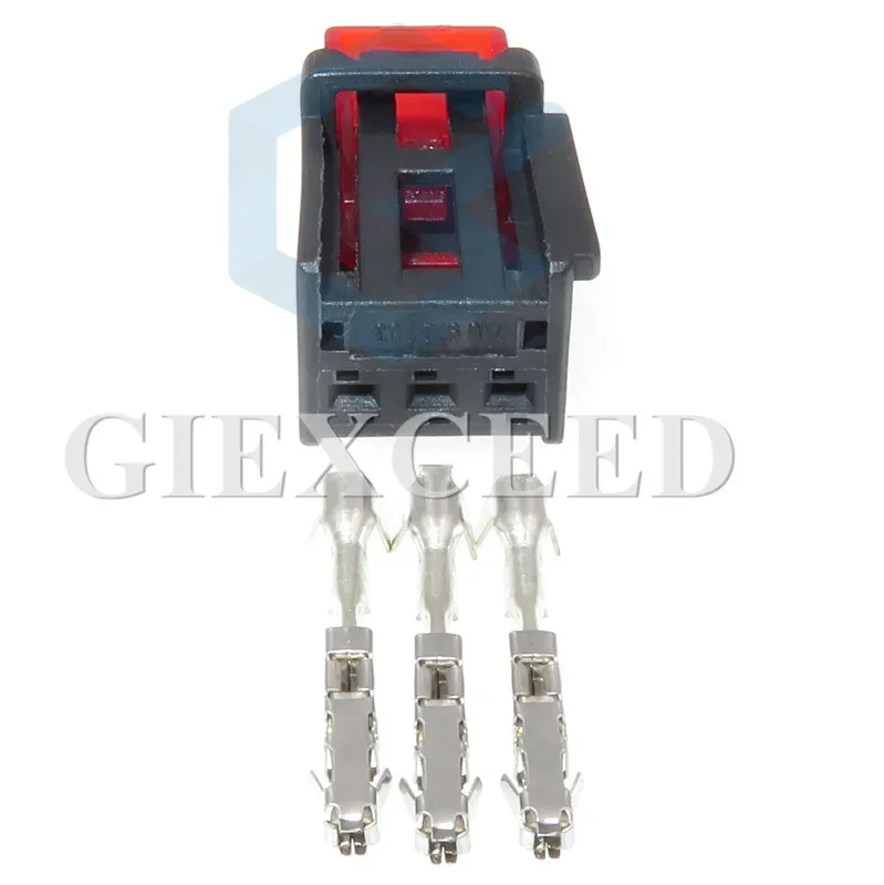 2 Sets 3 Pin 7N0 972 703 Car Taillight Chair Adapter 7N0972703 AC Assembly Auto Plug Socket For AUDI Volkswagen Tiguan Tail lamp
2 Sets 3 Pin 7N0 972 703 Car Taillight Chair Adapter 7N0972703 AC Assembly Auto Plug Socket For AUDI Volkswagen Tiguan Tail lamp