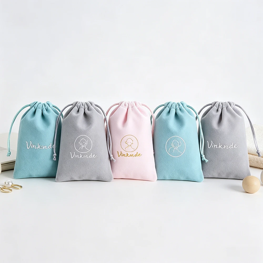 100Pcs Custom Logo Soft Velvet Gift Bag Drawstring Jewelry Packaging Pouch Wedding Candy Perfume Earrings Rings Organizer Pouch
100Pcs Custom Logo Soft Velvet Gift Bag Drawstring Jewelry Packaging Pouch Wedding Candy Perfume Earrings Rings Organizer Pouch