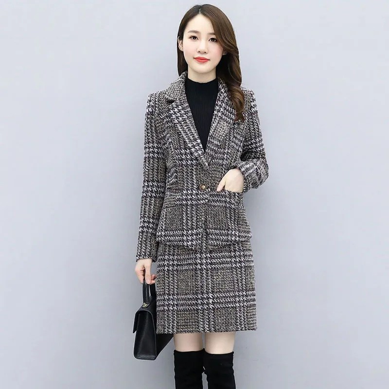 Autumn Winter Two-Piece Plaid Woolen Suit Women 2023 New Socialite Temperament Slim And Age-Reducing Short Coat Female Hip Skirt
Autumn Winter Two-Piece Plaid Woolen Suit Women 2023 New Socialite Temperament Slim And Age-Reducing Short Coat Female Hip Skirt