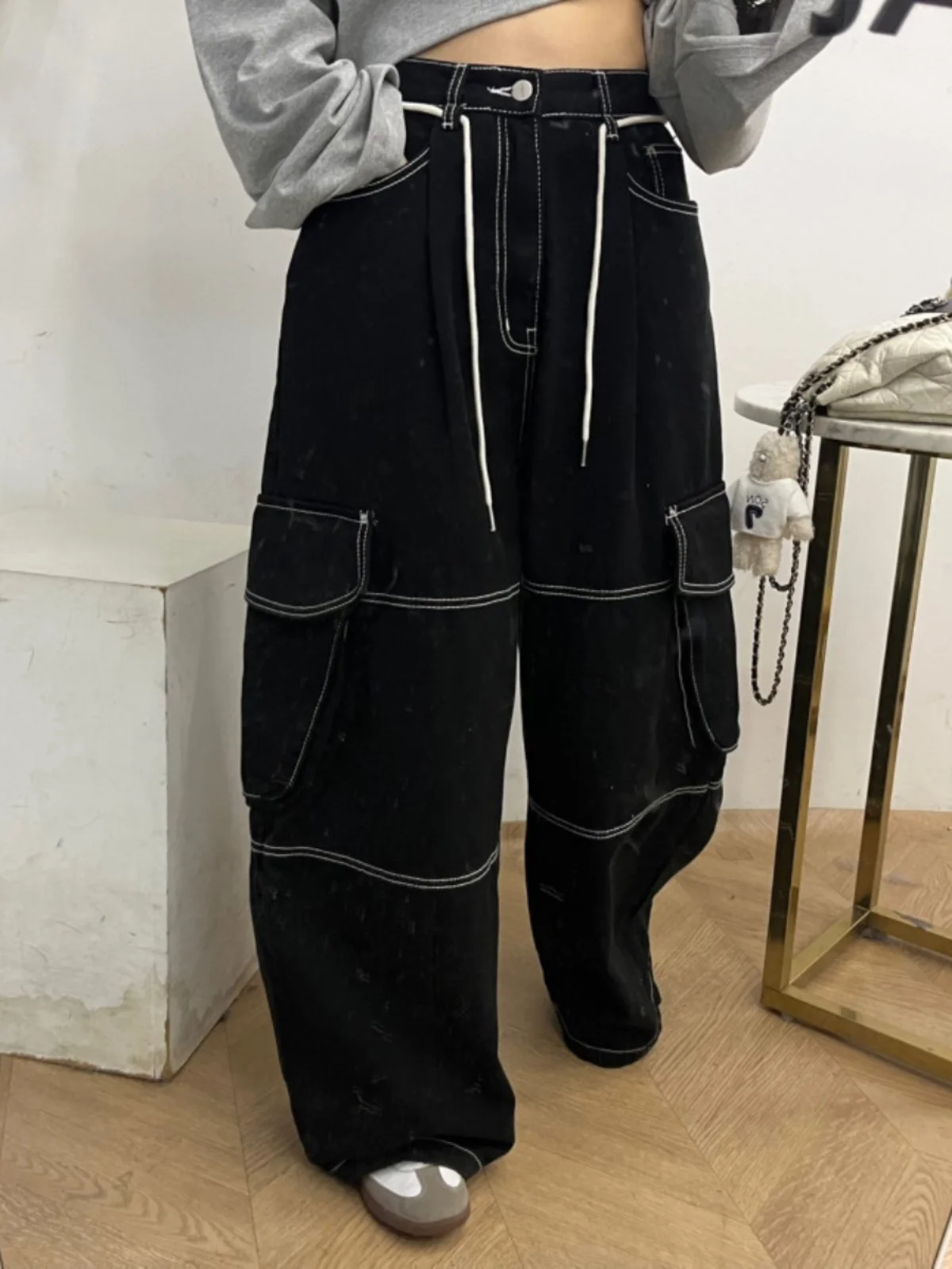 Women's Casual Workwear Loose Straight Leg Pants Big Pockets Open Seam Trousers Trendy Wide Leg Long Pants Versatile Slimming
Women's Casual Workwear Loose Straight Leg Pants Big Pockets Open Seam Trousers Trendy Wide Leg Long Pants Versatile Slimming