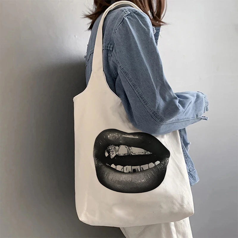 90s Hip Hop Lips Tote Bag Canvas Shoulder Bag for Daily Commute Women's Shopping Bag Trendy Folding Shoulder Bag
90s Hip Hop Lips Tote Bag Canvas Shoulder Bag for Daily Commute Women's Shopping Bag Trendy Folding Shoulder Bag