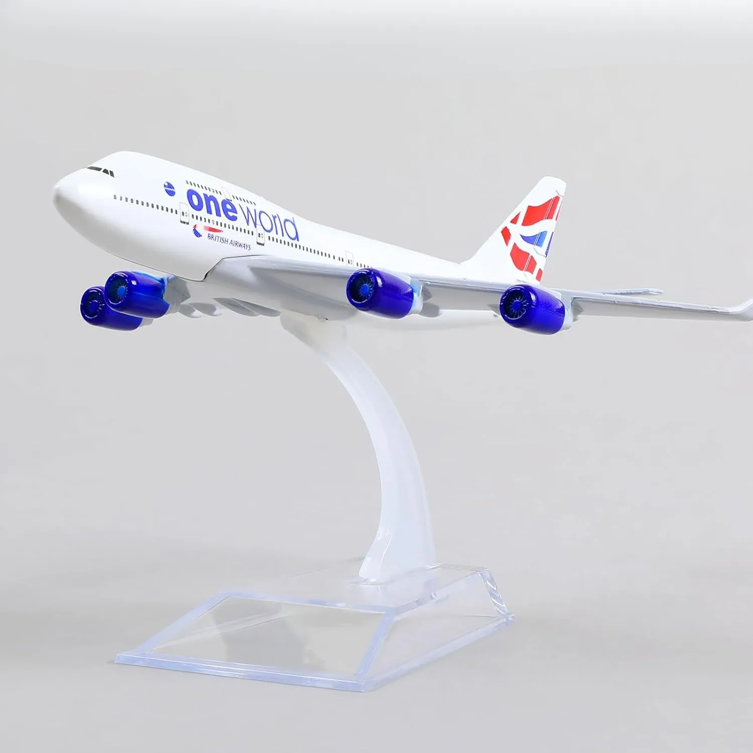 16cm Diecast Metal Airplane Model British B747 with Stand Toy planes Model for Aviation Enthusiasts Gift or Child toy
16cm Diecast Metal Airplane Model British B747 with Stand Toy planes Model for Aviation Enthusiasts Gift or Child toy
