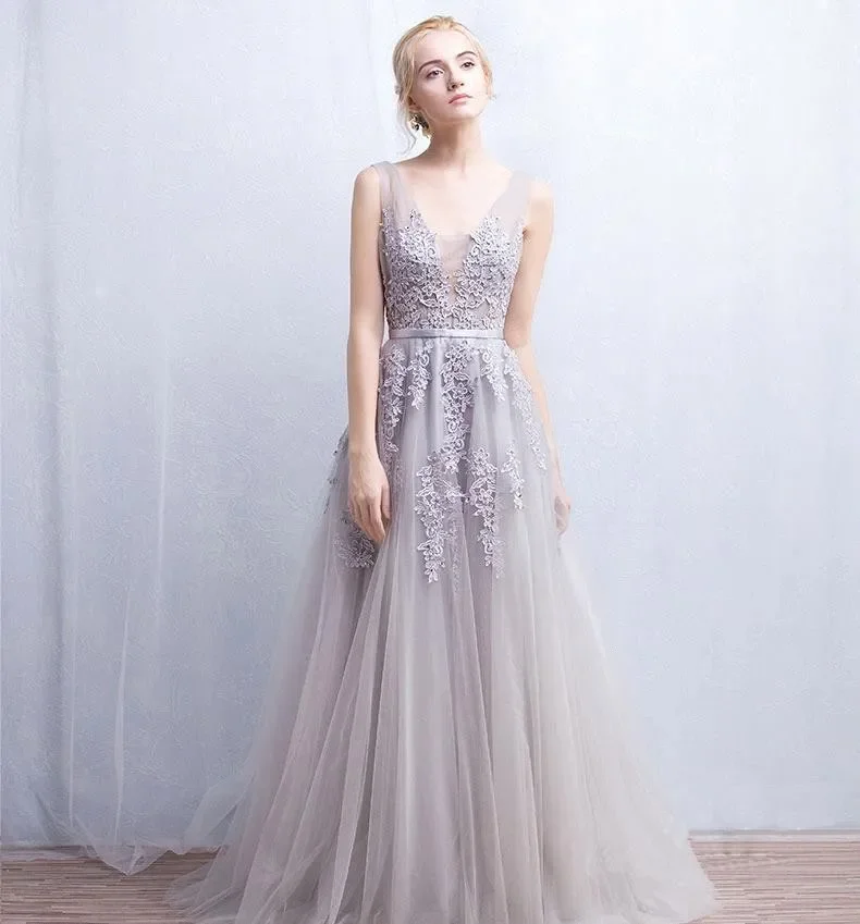 Elegant Tulle Sleeveless Silver Long Prom Dresses Applique V Neck Burgundy Evening Gowns For
Elegant Tulle Sleeveless Silver Long Prom Dresses Applique V Neck Burgundy Evening Gowns For