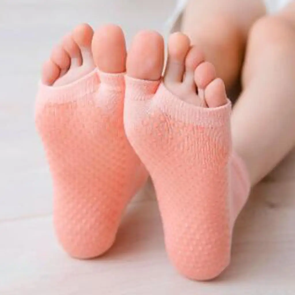 Eco Friendly Cotton Half Toe Grip Yoga Socks Gym Sport Non Skid Socks for Women’s Pilates Dance Classes
Eco Friendly Cotton Half Toe Grip Yoga Socks Gym Sport Non Skid Socks for Women’s Pilates Dance Classes