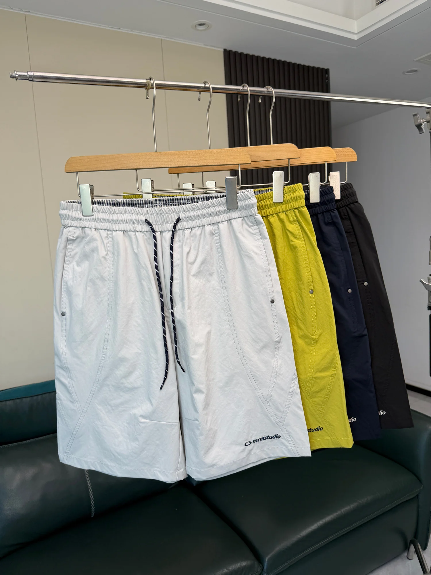 Casual Sporty Men's Short Pants Thin Quick Dry Breathable Elastic Waist Summer Leisure Shorts Company Single Simple Match All
Casual Sporty Men's Short Pants Thin Quick Dry Breathable Elastic Waist Summer Leisure Shorts Company Single Simple Match All