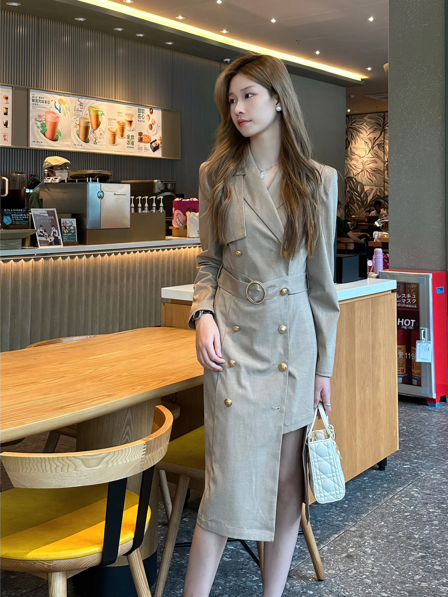 Elegant HAD Hepburn Style Windbreaker Dress Midi Length British Style Fashionable Slimming Suit Jacket Polyester Fabric Long ...
Elegant HAD Hepburn Style Windbreaker Dress Midi Length British Style Fashionable Slimming Suit Jacket Polyester Fabric Long ...