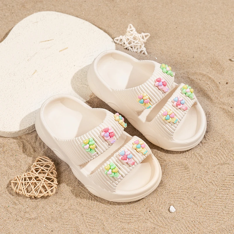 Детские повседневные тапочки с открытым носком, с милыми цветами, для девочек, для ванной, с мягкой подошвой, 2026, абсолютно новые, нескользящие, модные
Детские повседневные тапочки с открытым носком, с милыми цветами, для девочек, для ванной, с мягкой подошвой, 2026, абсолютно новые, нескользящие, модные