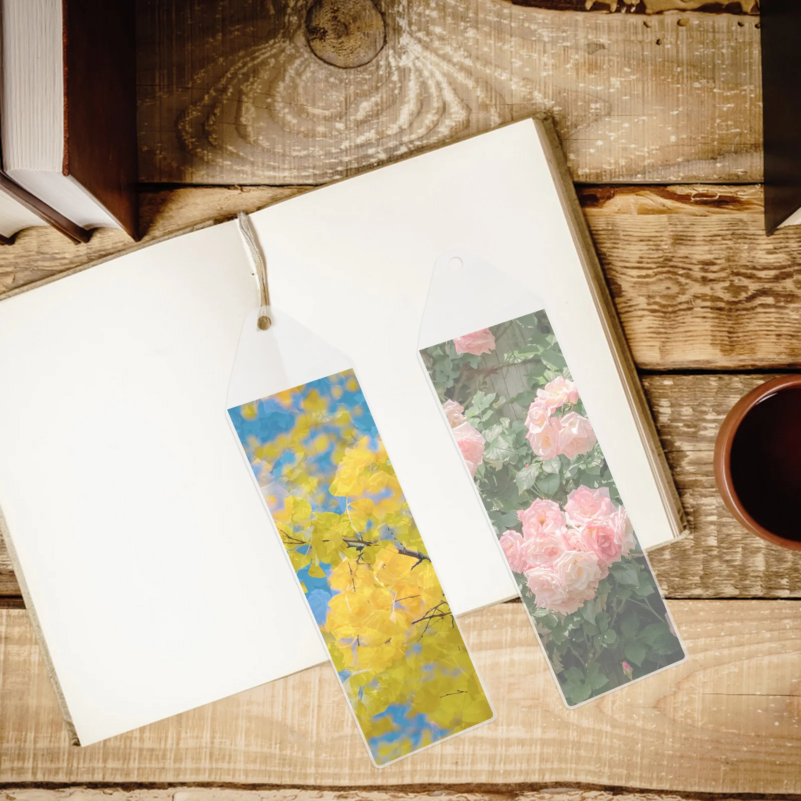 10pcs Bookmark Protective Covers Transparent PVC Creative Holders Clear Organizers Lightweight Display Sleeves Photo 
10pcs Bookmark Protective Covers Transparent PVC Creative Holders Clear Organizers Lightweight Display Sleeves Photo