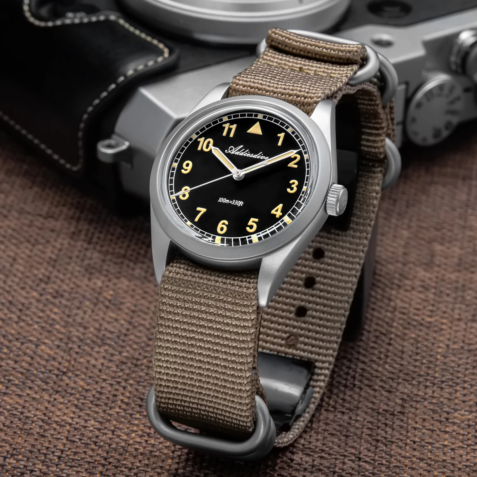 ADDIESDIVE 36MM Quartz Watch Luxury Bubble Mirror Glass VH31 Movement Men Watches 10Bar Waterproof Luminous Fashion Diving Watch
ADDIESDIVE 36MM Quartz Watch Luxury Bubble Mirror Glass VH31 Movement Men Watches 10Bar Waterproof Luminous Fashion Diving Watch