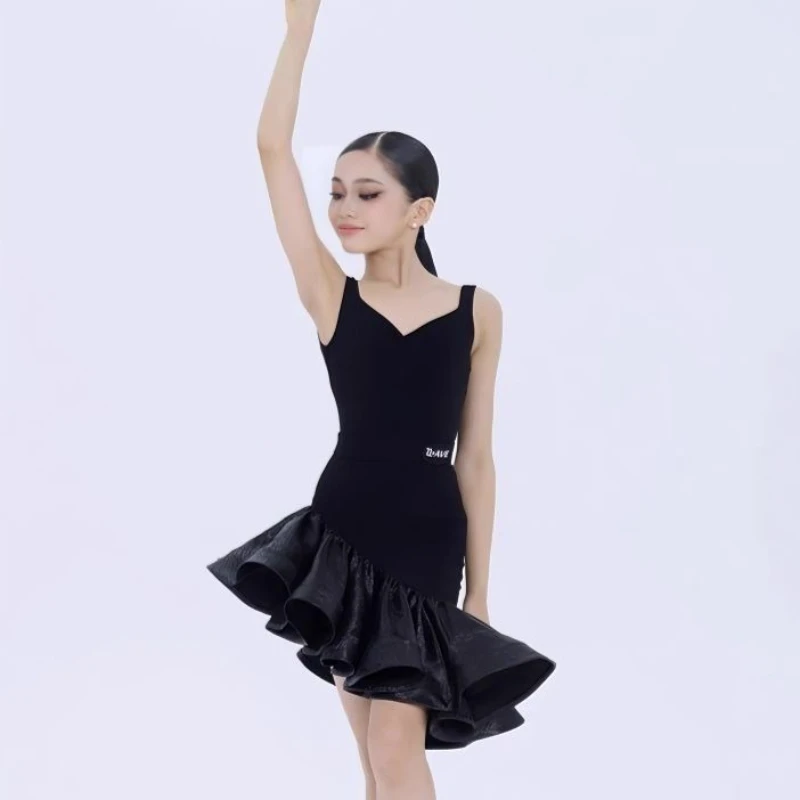 Child Latin Dance Sling Dress Set for Grils Black Performance Costume Suit Cha-cha Samba Rumba Practice Competition 2026 Summer
Child Latin Dance Sling Dress Set for Grils Black Performance Costume Suit Cha-cha Samba Rumba Practice Competition 2026 Summer