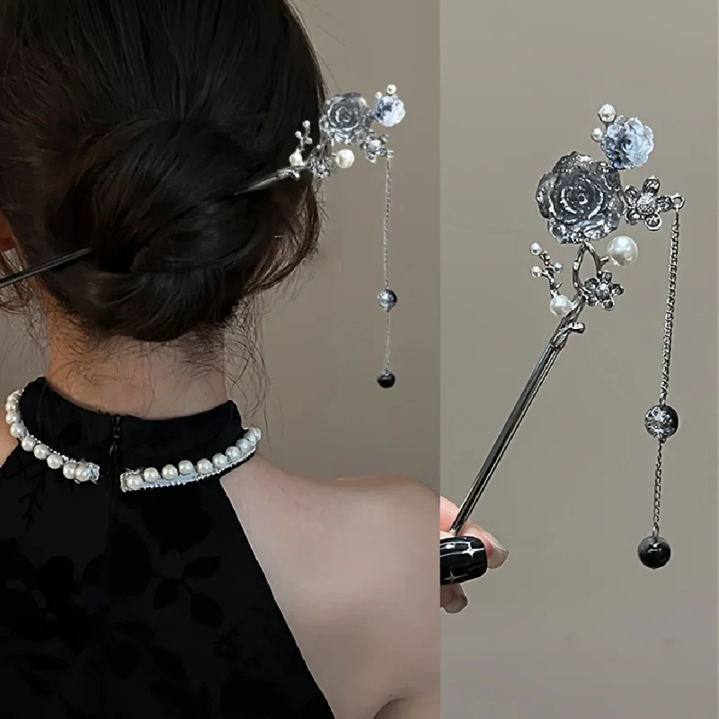 Black and Blue 3D Rose Tassel Hairpin for Stylish Hair Accessory
Black and Blue 3D Rose Tassel Hairpin for Stylish Hair Accessory
