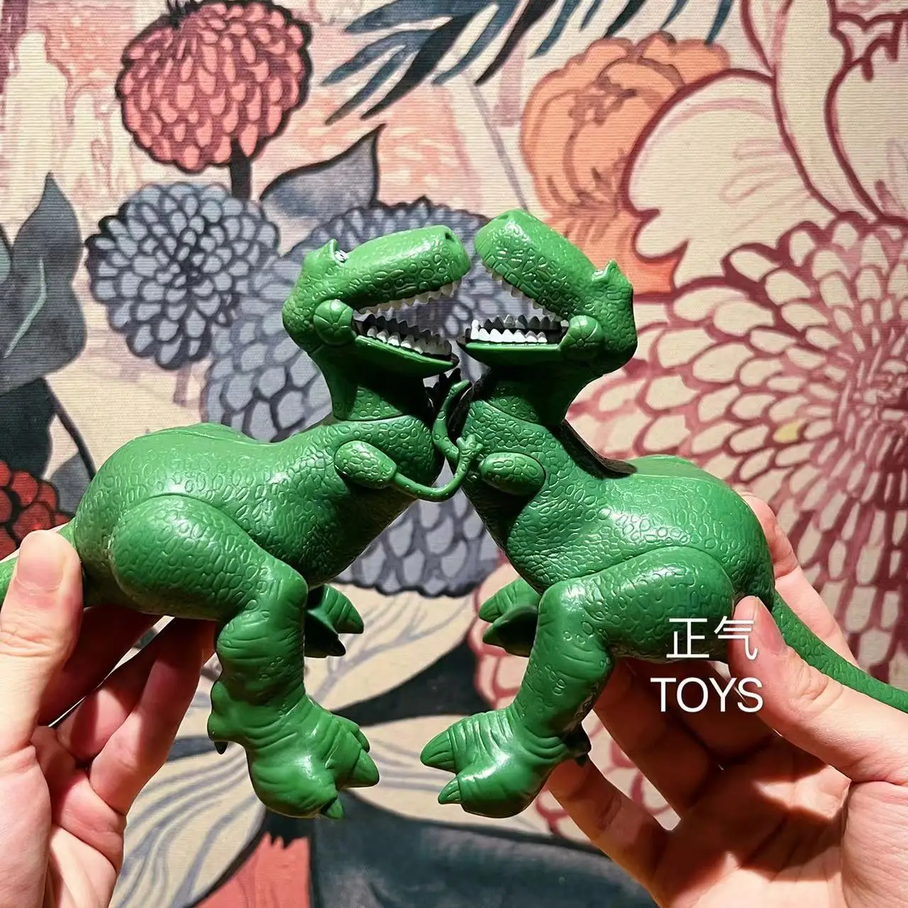 Anime Disneys Toy Story 4 Figure Rex The Green Dinosaur Legs Can Move Collection Model Dolls Pvc Action Figurine Children Toy
Anime Disneys Toy Story 4 Figure Rex The Green Dinosaur Legs Can Move Collection Model Dolls Pvc Action Figurine Children Toy