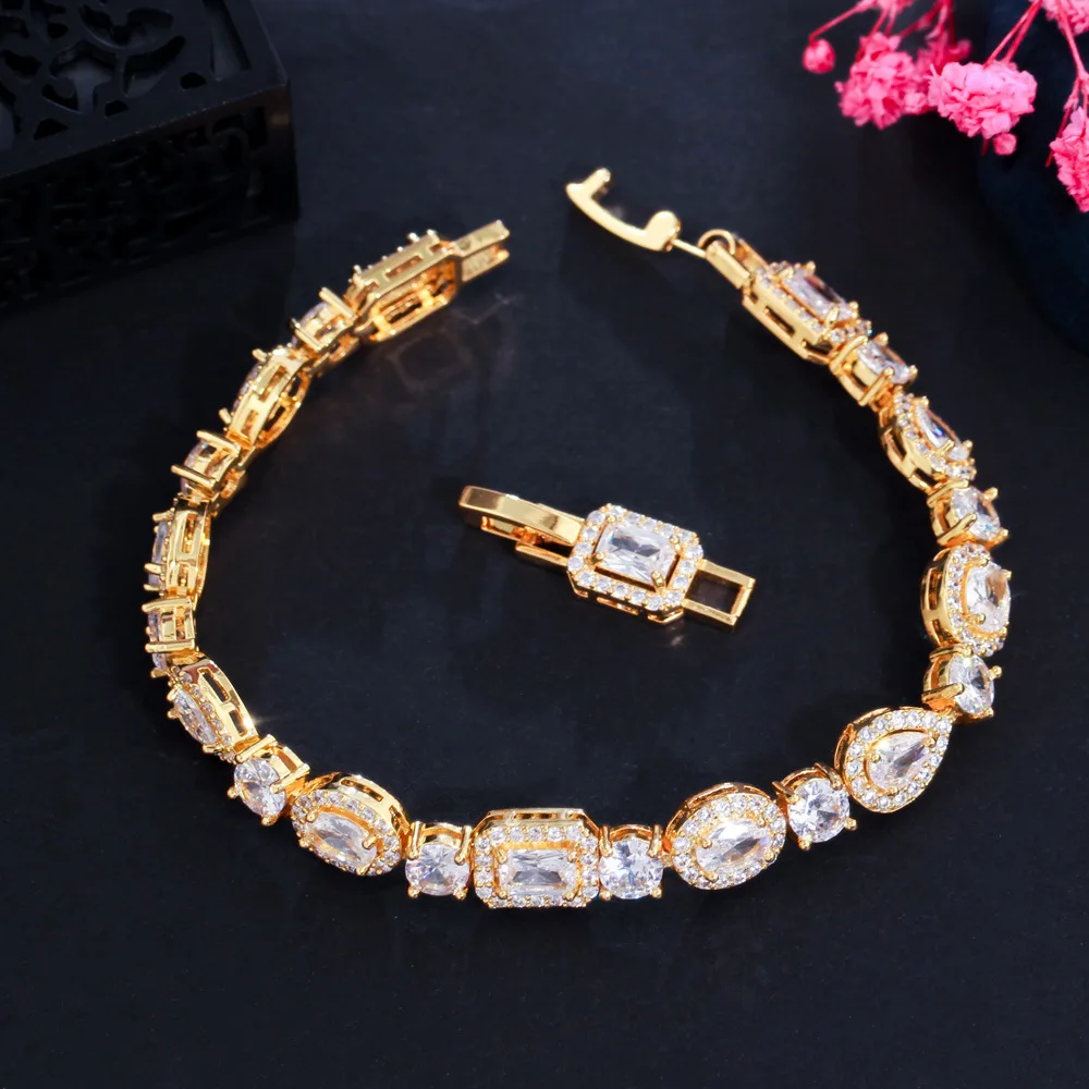 Luxury Geometric African Cubic Zirconia Bridal Wedding Engagement Bracelet for Women Silver Color Party Jewelry
Luxury Geometric African Cubic Zirconia Bridal Wedding Engagement Bracelet for Women Silver Color Party Jewelry