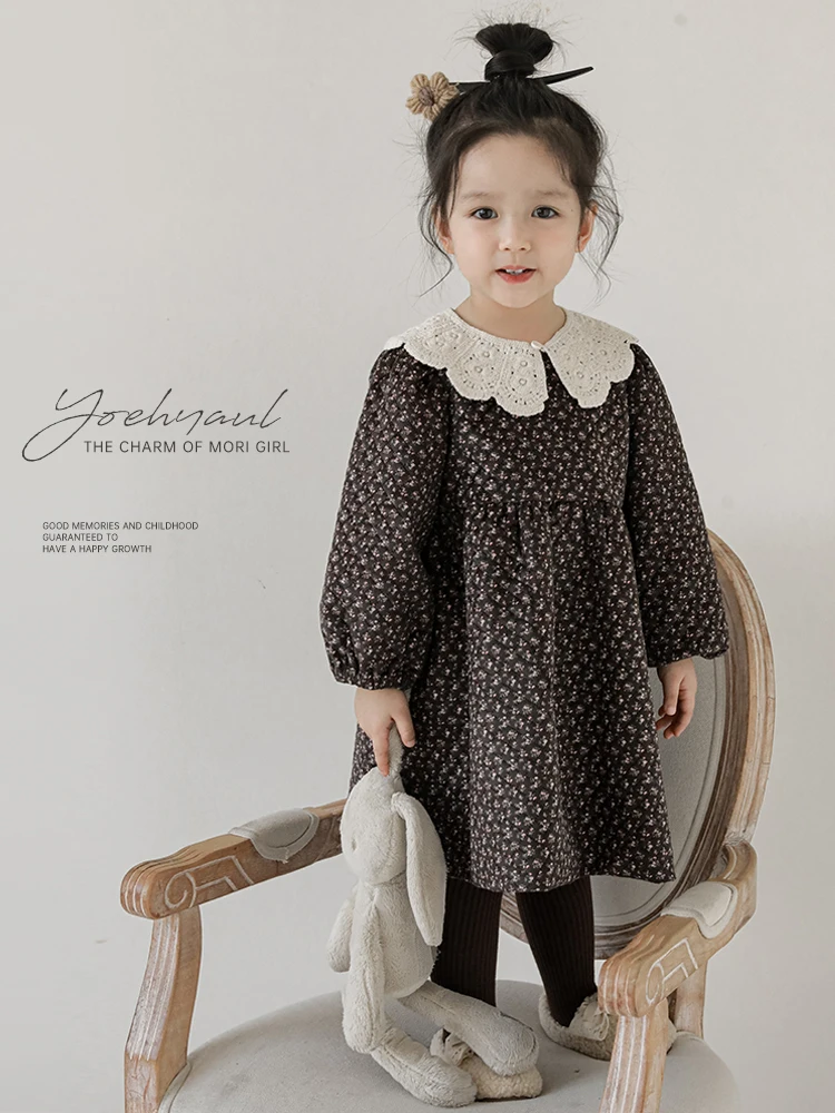 Girls' Retro Clothes Winter New Children's Sweet Cute Flower Print Thick Warm Dress Trend
Girls' Retro Clothes Winter New Children's Sweet Cute Flower Print Thick Warm Dress Trend