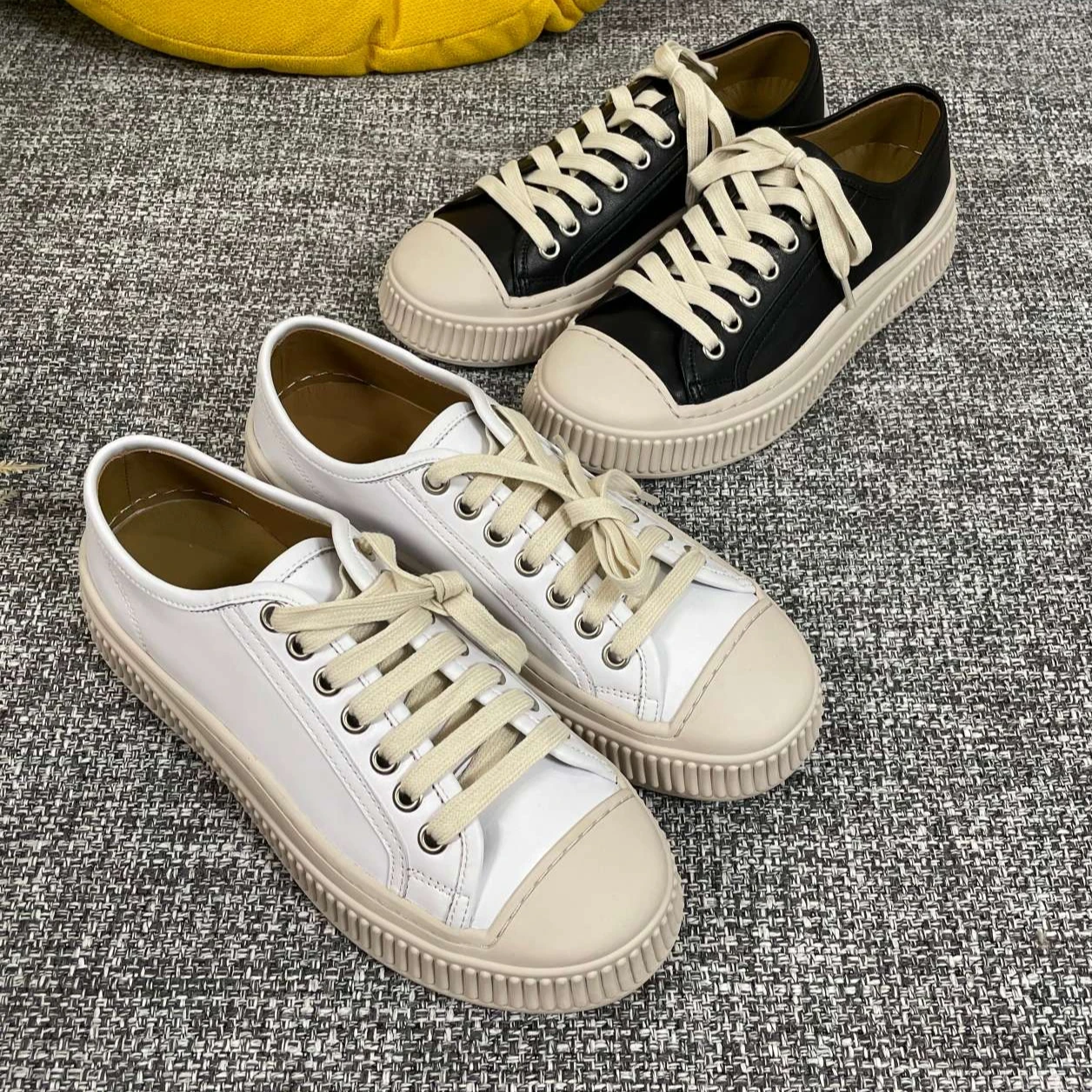 Black White Sneakers High Quality Cowhide Lace Up Casual Women's Shoes Flat Walking All Leather Inside Outside
Black White Sneakers High Quality Cowhide Lace Up Casual Women's Shoes Flat Walking All Leather Inside Outside
