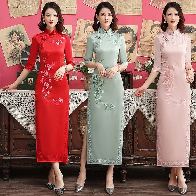 Винтажное женское шелковистое атласное длинное платье Cheongsam, традиционное китайское вечернее платье с вышивкой и цветком, Qipao, Vestidos, большие размеры 6XL 
Винтажное женское шелковистое атласное длинное платье Cheongsam, традиционное китайское вечернее платье с вышивкой и цветком, Qipao, Vestidos, большие размеры 6XL
