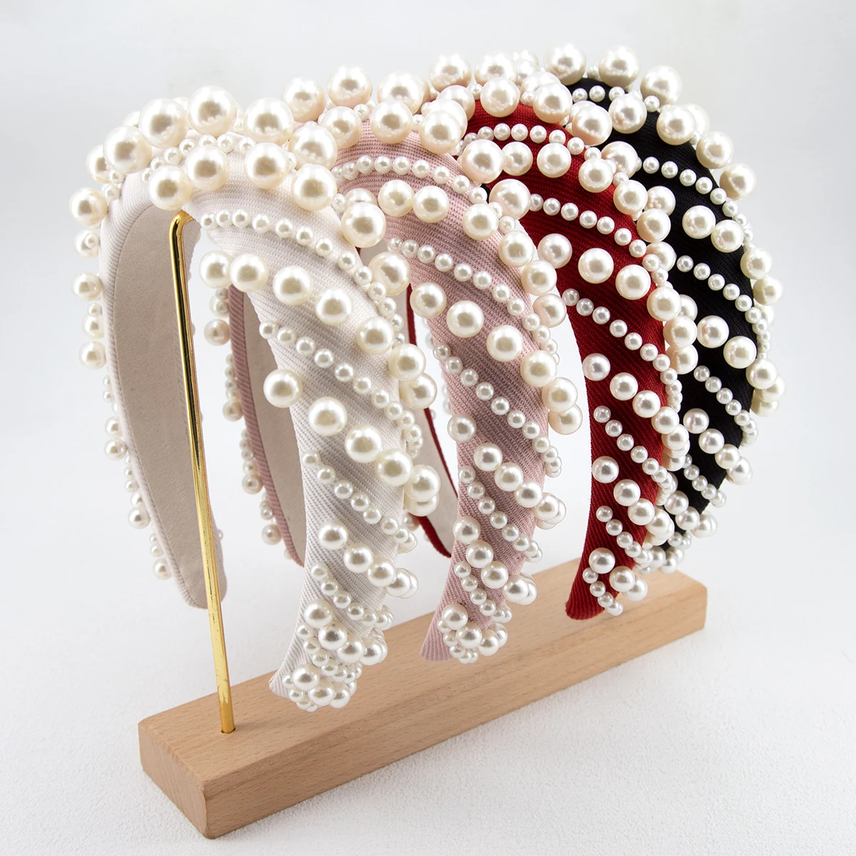Baroque Sponge Pearl Hair Band Women's Multicolor European and American Wide Edge Headband Simulated Pearl Hair Accessories
Baroque Sponge Pearl Hair Band Women's Multicolor European and American Wide Edge Headband Simulated Pearl Hair Accessories