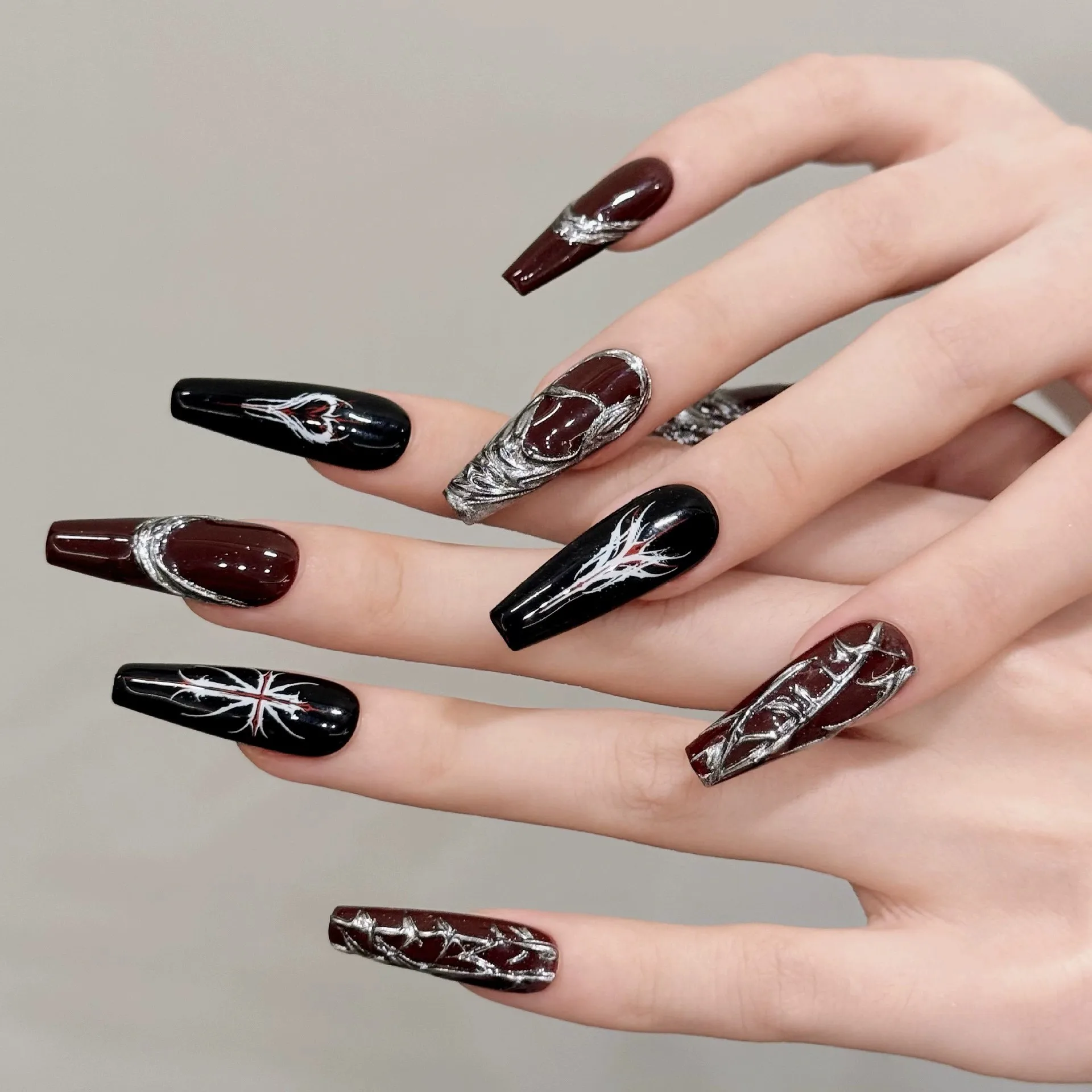 Handmade Press on Nails Dark Gothic Y2K False Nails Wearable Silver Stripe Decor Long Almond Spice Girls Wine Red Fake Nail Tips
Handmade Press on Nails Dark Gothic Y2K False Nails Wearable Silver Stripe Decor Long Almond Spice Girls Wine Red Fake Nail Tips