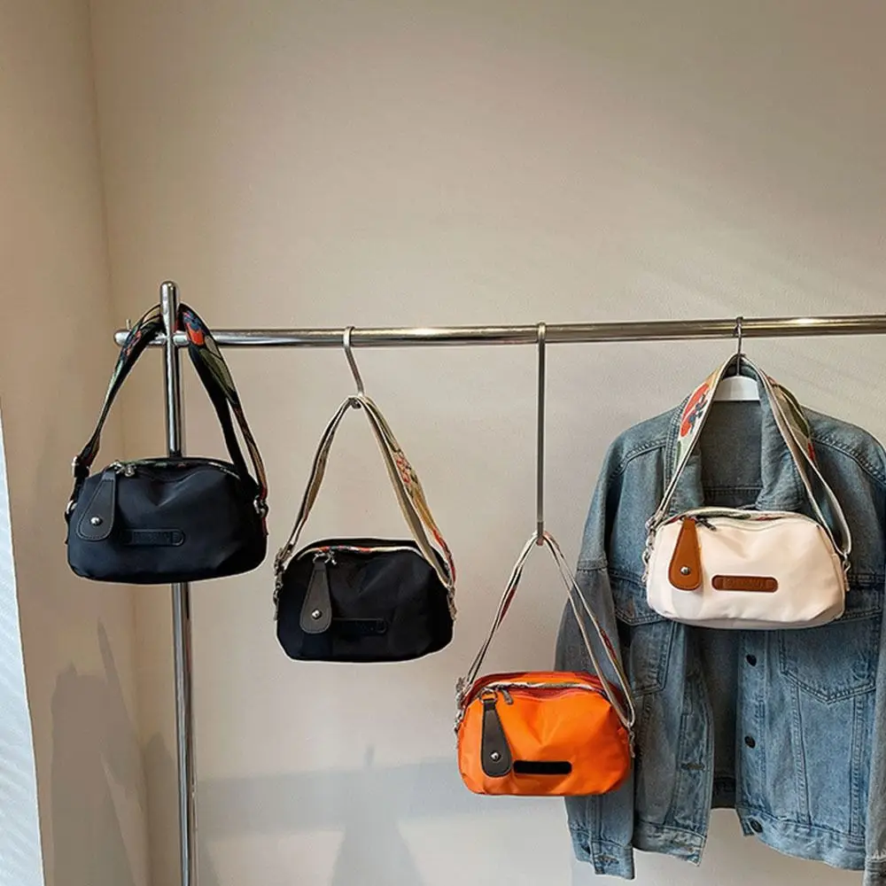 Креативная многоцветная сумка через плечо с широким поясом, прямоугольная сумка на одно плечо, ткань Оксфорд, повседневная стильная большая сумка, женское использование
Креативная многоцветная сумка через плечо с широким поясом, прямоугольная сумка на одно плечо, ткань Оксфорд, повседневная стильная большая сумка, женское использование