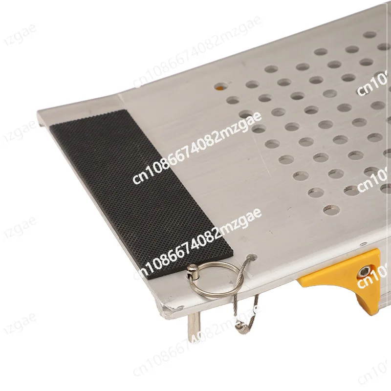 Aluminum alloy double-track folding barrier-free ramp plate, wheelchair moves up and down stairs without installing pedals
Aluminum alloy double-track folding barrier-free ramp plate, wheelchair moves up and down stairs without installing pedals