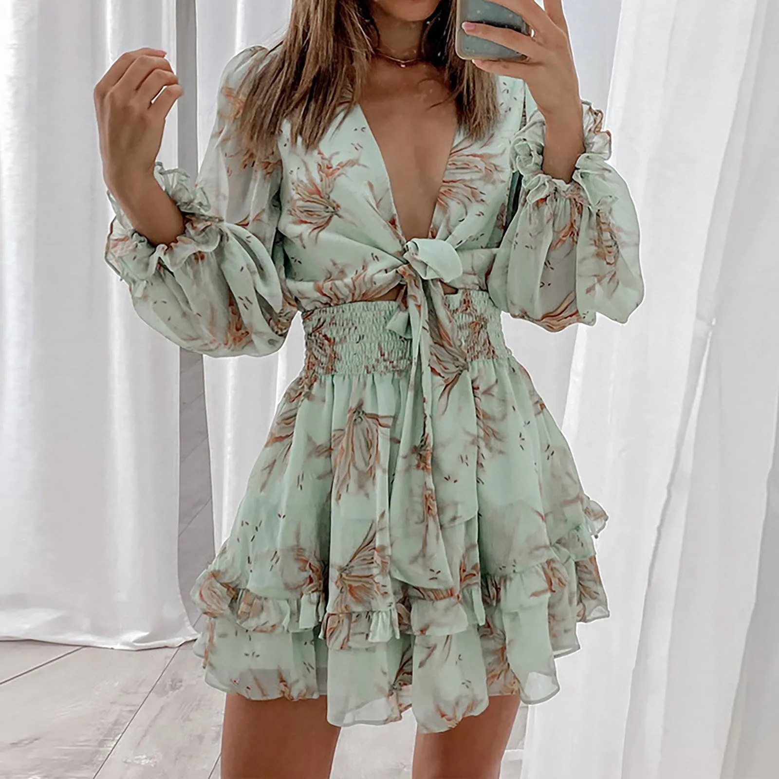 Sexy Women's Summer Chiffon Mini Dress Fashion Printed Lace-Up Puff Sleeve Dresses Deep V-Neck Elegant Beach Holiday Short Dress
Sexy Women's Summer Chiffon Mini Dress Fashion Printed Lace-Up Puff Sleeve Dresses Deep V-Neck Elegant Beach Holiday Short Dress