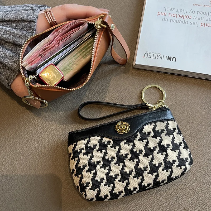 Change Bag, Women's Niche Design Small Wallet, New 2025 Popular Mini Short Cute Coin Bag Plush Zipper
Change Bag, Women's Niche Design Small Wallet, New 2025 Popular Mini Short Cute Coin Bag Plush Zipper