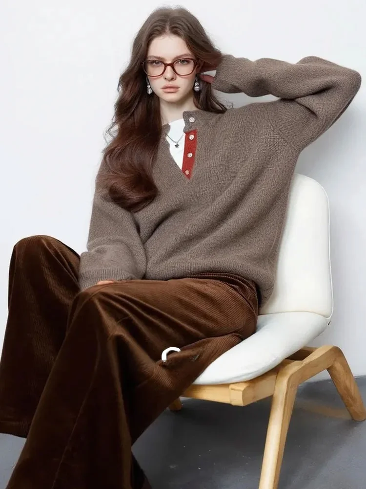 Вязаный свитер ZhuoZhi Lazy Color Blo: свободный, теплый, с открытым воротником, длинными рукавами, мягкий, удобный, для повседневной носки, осенняя новинка
Вязаный свитер ZhuoZhi Lazy Color Blo: свободный, теплый, с открытым воротником, длинными рукавами, мягкий, удобный, для повседневной носки, осенняя новинка