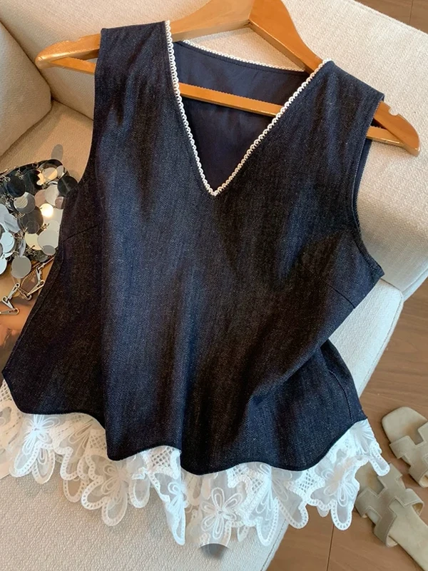 Elegant Korean Style Lace Splice Ruffle V-Neck Denim Vest Women's Summer Loose Vintage Top Trendy Cotton Polyester Blend
Elegant Korean Style Lace Splice Ruffle V-Neck Denim Vest Women's Summer Loose Vintage Top Trendy Cotton Polyester Blend
