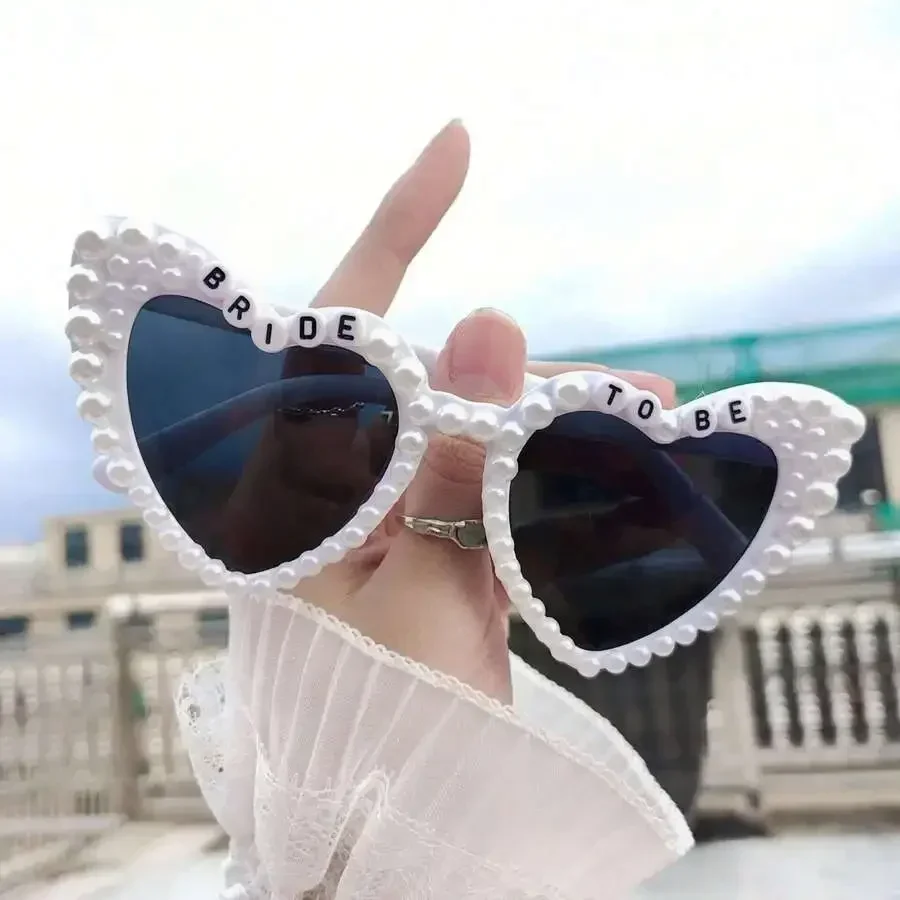 1pc White Heart Shaped Glasses For Bride's Bachelorette Party, Gift For Bride-To-Be, Bachelorette Party Accessory
1pc White Heart Shaped Glasses For Bride's Bachelorette Party, Gift For Bride-To-Be, Bachelorette Party Accessory