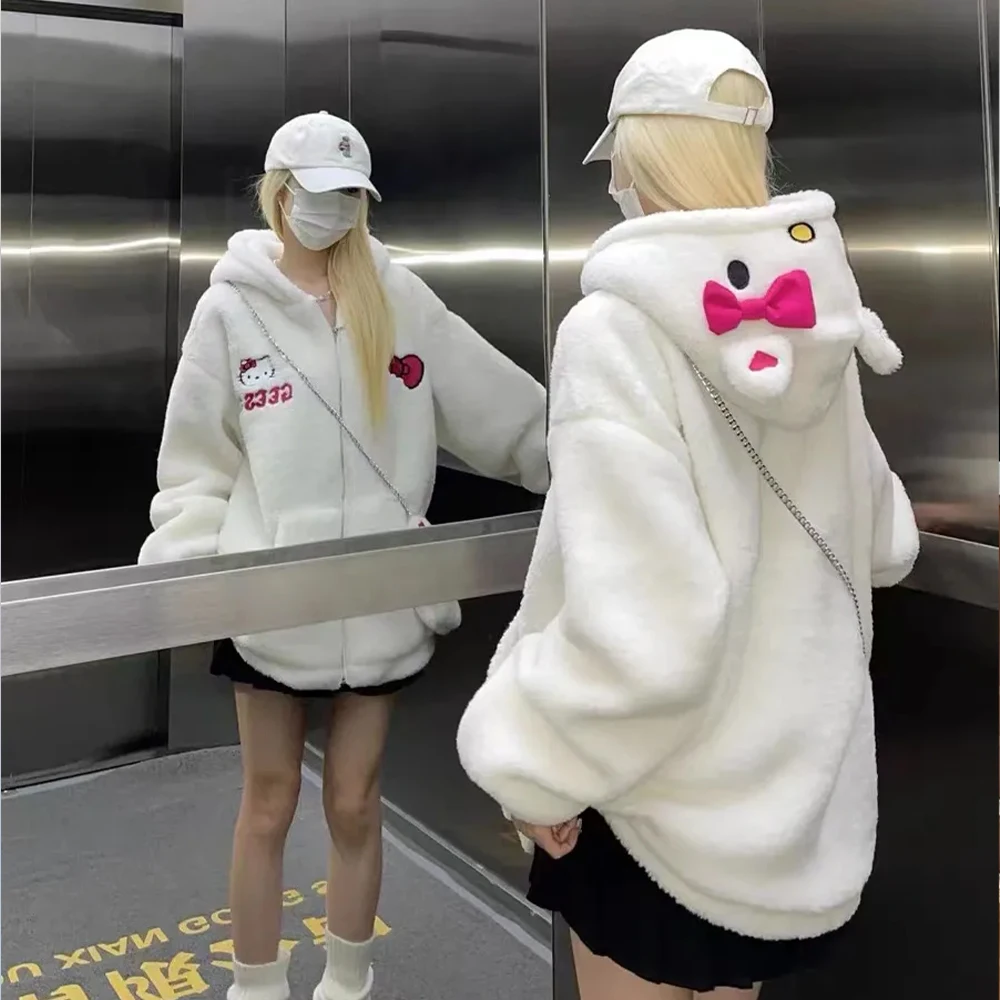 Милый кардиган с капюшоном, плюшевое пальто Hello Kitty, бархатная куртка с вышивкой ягненка для женщин, зимняя милая свободная теплая куртка Sanrio, топы
Милый кардиган с капюшоном, плюшевое пальто Hello Kitty, бархатная куртка с вышивкой ягненка для женщин, зимняя милая свободная теплая куртка Sanrio, топы