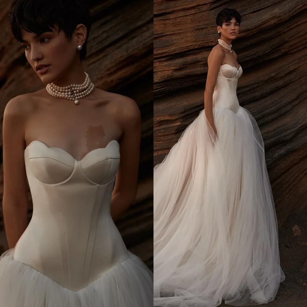 Customized Luxury Strapless Sleeveless Evening Dress High Quality Tulle Prom Dresses Temperament White Bridal Party Gowns
Customized Luxury Strapless Sleeveless Evening Dress High Quality Tulle Prom Dresses Temperament White Bridal Party Gowns